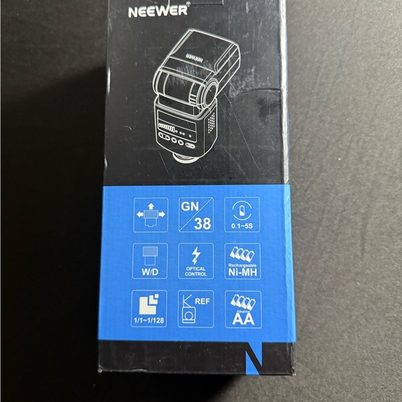 NEEWER TT560 Flash Speedlite - Picture 5 of 5
